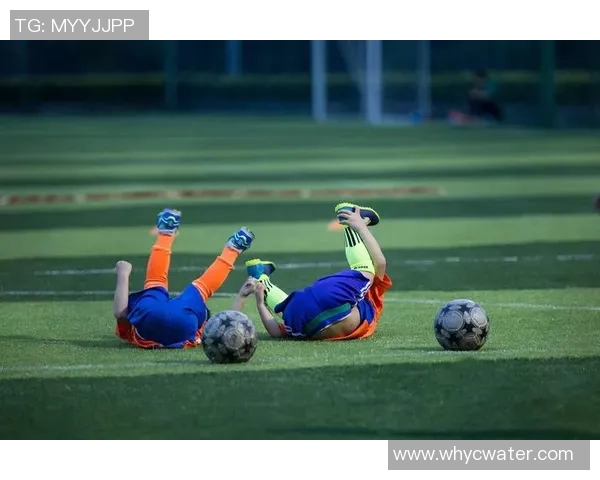 西安足球球星赛场内外的精彩表现与成长故事